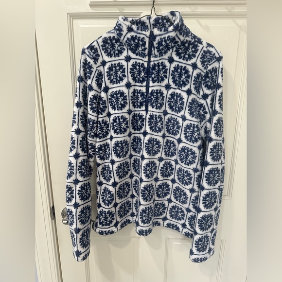 Vineyard Vines Blue and White Patterned 3/4 Zip Pullover, Size M - Picture 2 of 5